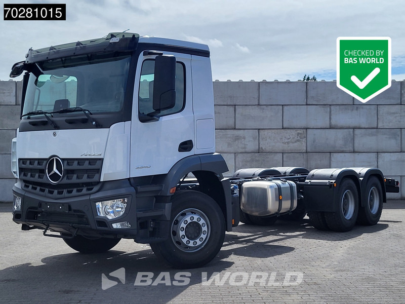Mercedes-Benz Arocs 2640 6X4 NEW Chassis Big-Axle Automatic Steel suspension Euro 6 - Camión chasis: foto 1 Mercedes-Benz Arocs 2640 6X4 NEW Chassis Big-Axle Automatic Steel suspension Euro 6 - Camión chasis: foto 1