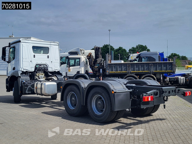 Mercedes-Benz Arocs 2640 6X4 NEW Chassis Big-Axle Automatic Steel suspension Euro 6 - Camión chasis: foto 2 Mercedes-Benz Arocs 2640 6X4 NEW Chassis Big-Axle Automatic Steel suspension Euro 6 - Camión chasis: foto 2