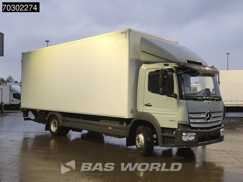 Mercedes-Benz Atego 1224 Atego 4X2 6-Cylinder 12t Automatic Tail Gate Euro 6 - Camión caja cerrada: foto 3 Mercedes-Benz Atego 1224 Atego 4X2 6-Cylinder 12t Automatic Tail Gate Euro 6 - Camión caja cerrada: foto 3