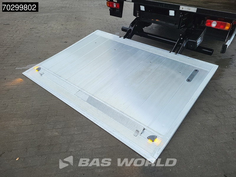 Camión caja cerrada Mitsubishi 7C18 4X2 8tonner Automatic 1000kg Ladebordwand Airco Euro 6: foto 10 Camión caja cerrada Mitsubishi 7C18 4X2 8tonner Automatic 1000kg Ladebordwand Airco Euro 6: foto 10