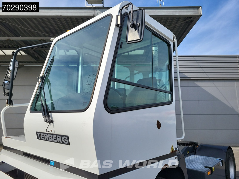 Leasing de Terberg YT222 4X2 NL-Truck EPA Big-Axle Hebesattel Terberg YT222 4X2 NL-Truck EPA Big-Axle Hebesattel: foto 7 Leasing de Terberg YT222 4X2 NL-Truck EPA Big-Axle Hebesattel Terberg YT222 4X2 NL-Truck EPA Big-Axle Hebesattel: foto 7