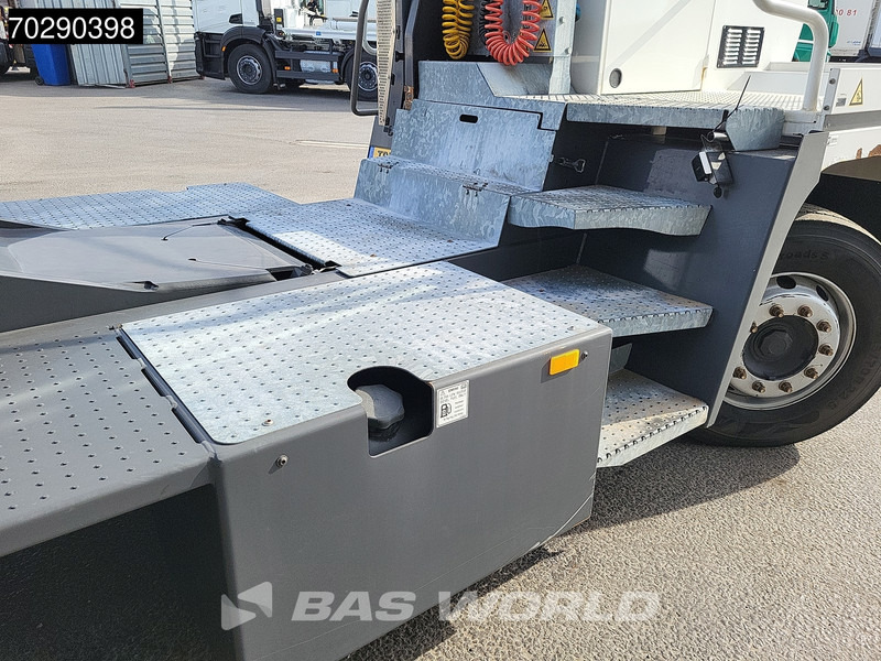 Leasing de Terberg YT222 4X2 NL-Truck EPA Big-Axle Hebesattel Terberg YT222 4X2 NL-Truck EPA Big-Axle Hebesattel: foto 16 Leasing de Terberg YT222 4X2 NL-Truck EPA Big-Axle Hebesattel Terberg YT222 4X2 NL-Truck EPA Big-Axle Hebesattel: foto 16