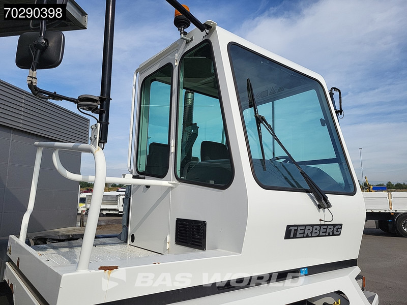 Leasing de Terberg YT222 4X2 NL-Truck EPA Big-Axle Hebesattel Terberg YT222 4X2 NL-Truck EPA Big-Axle Hebesattel: foto 8 Leasing de Terberg YT222 4X2 NL-Truck EPA Big-Axle Hebesattel Terberg YT222 4X2 NL-Truck EPA Big-Axle Hebesattel: foto 8