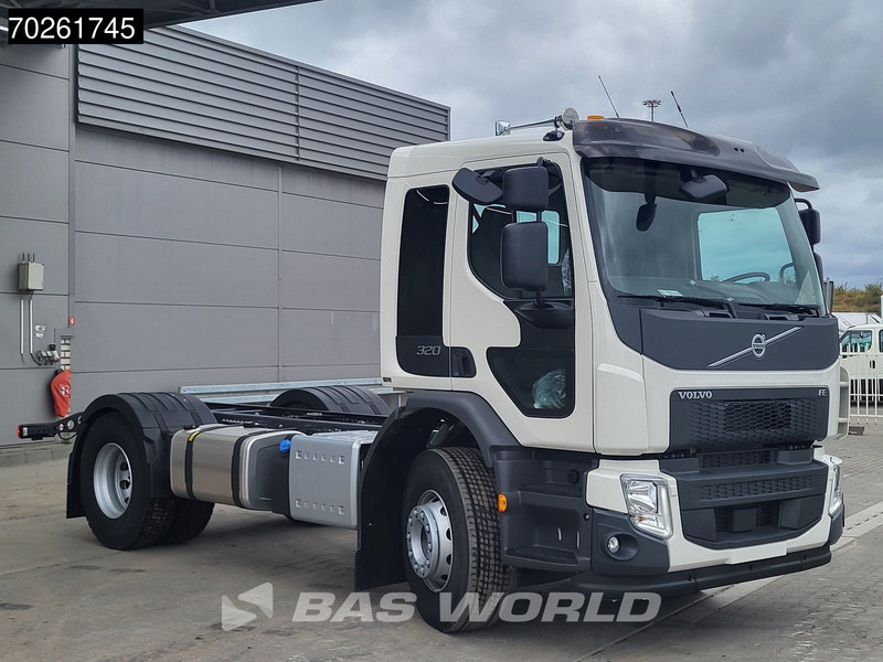 Volvo FE 320 4X2 NEW 18t chassis PTO Preparation Automatic Euro 6 - Camión chasis: foto 3 Volvo FE 320 4X2 NEW 18t chassis PTO Preparation Automatic Euro 6 - Camión chasis: foto 3