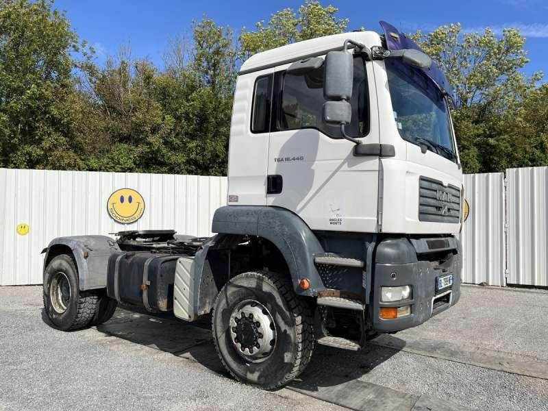 MAN TGA 18.440 4X4 - Cabeza tractora: foto 1 MAN TGA 18.440 4X4 - Cabeza tractora: foto 1