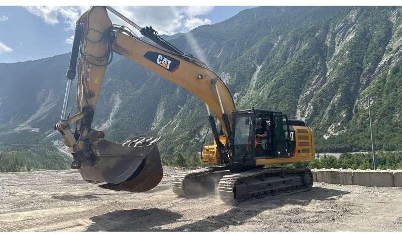 Caterpillar 330F LN - Excavadora de cadenas: foto 2 Caterpillar 330F LN - Excavadora de cadenas: foto 2