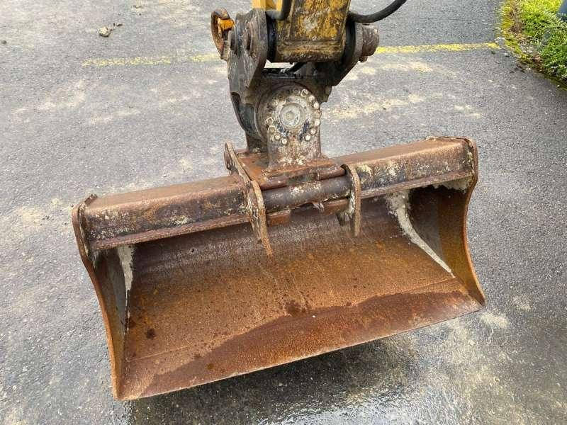 Miniexcavadora Caterpillar CANOPY 302.7DCR MACHINE SUISSE: foto 7