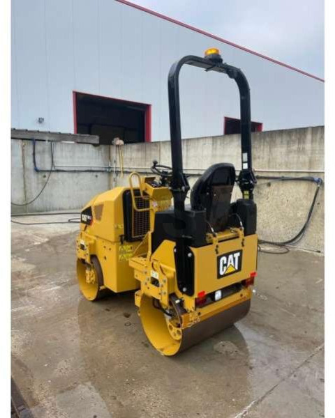 Caterpillar CB1.7 - Apisonadora de asfalto: foto 3 Caterpillar CB1.7 - Apisonadora de asfalto: foto 3