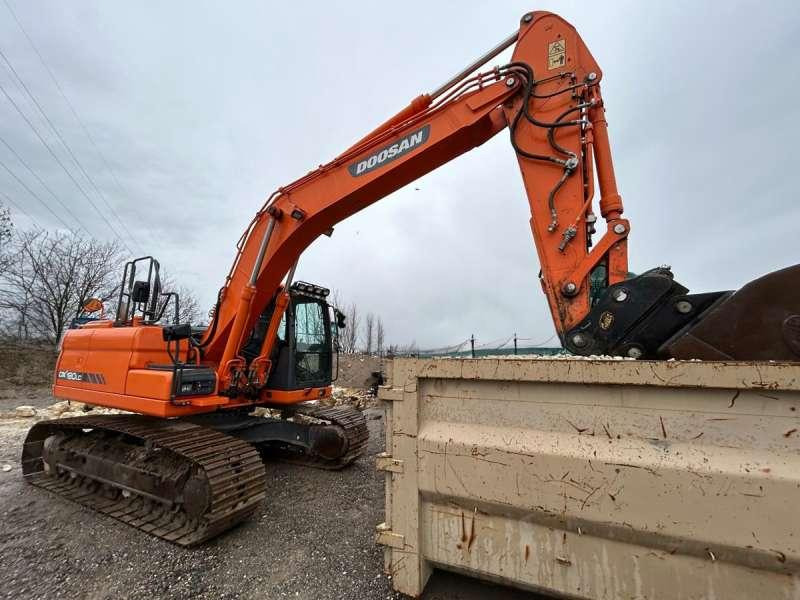 Doosan DX180LC3 - Excavadora de cadenas: foto 1 Doosan DX180LC3 - Excavadora de cadenas: foto 1