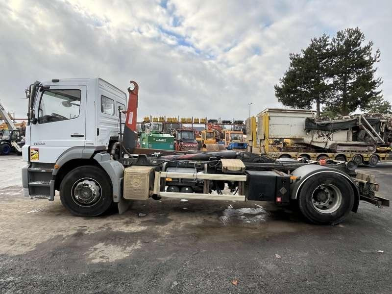 Mercedes AXOR 1833 - Camión multibasculante: foto 4 Mercedes AXOR 1833 - Camión multibasculante: foto 4