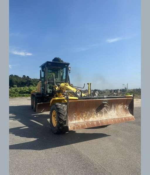 New Holland F106.6A 6X6 MACHINE SUISSE - Grader: foto 3 New Holland F106.6A 6X6 MACHINE SUISSE - Grader: foto 3