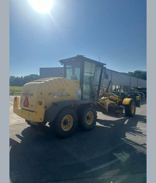 New Holland Niveleuse F106.6A 6X6 MACHINE SUISSE - Grader: foto 5 New Holland Niveleuse F106.6A 6X6 MACHINE SUISSE - Grader: foto 5