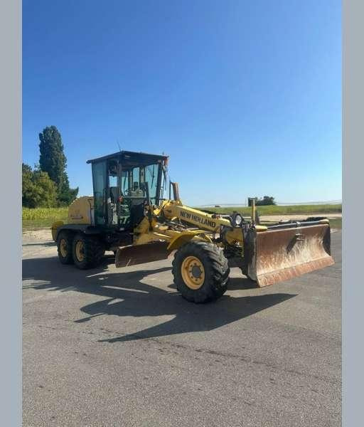 New Holland Niveleuse F106.6A 6X6 MACHINE SUISSE - Grader: foto 2 New Holland Niveleuse F106.6A 6X6 MACHINE SUISSE - Grader: foto 2
