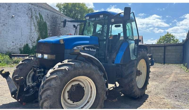 New Holland TM175 - Tractor: foto 1 New Holland TM175 - Tractor: foto 1