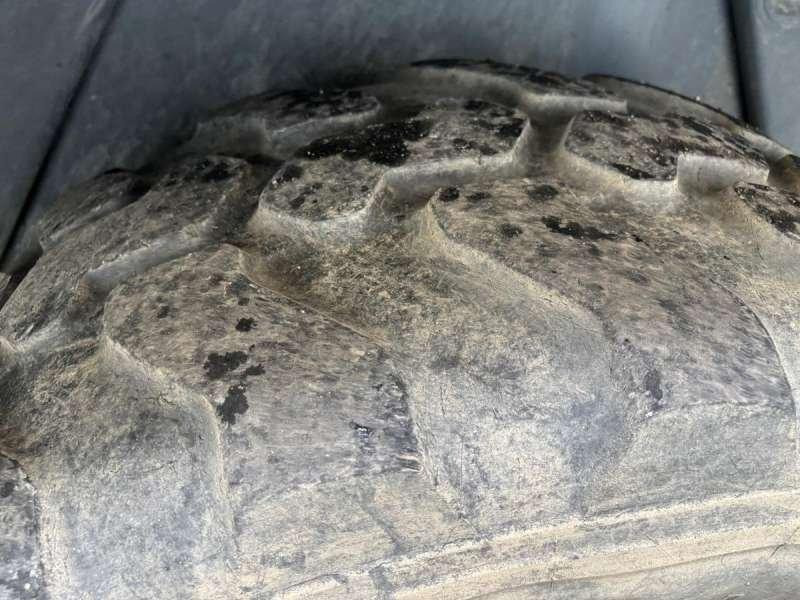 Cargadora articulada Schaeff TL65: foto 42