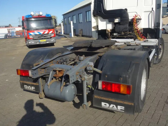 Cabeza tractora DAF CF 410: foto 8