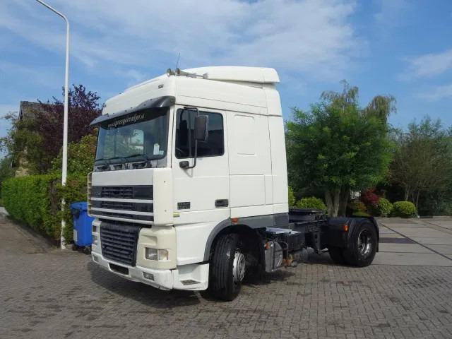 DAF XF 430 euro3 manual gear - Cabeza tractora: foto 4 DAF XF 430 euro3 manual gear - Cabeza tractora: foto 4