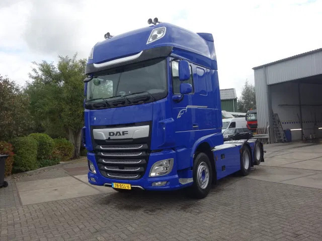 DAF XF 530 FTS 6X2 10 TYERS - Cabeza tractora: foto 1 DAF XF 530 FTS 6X2 10 TYERS - Cabeza tractora: foto 1