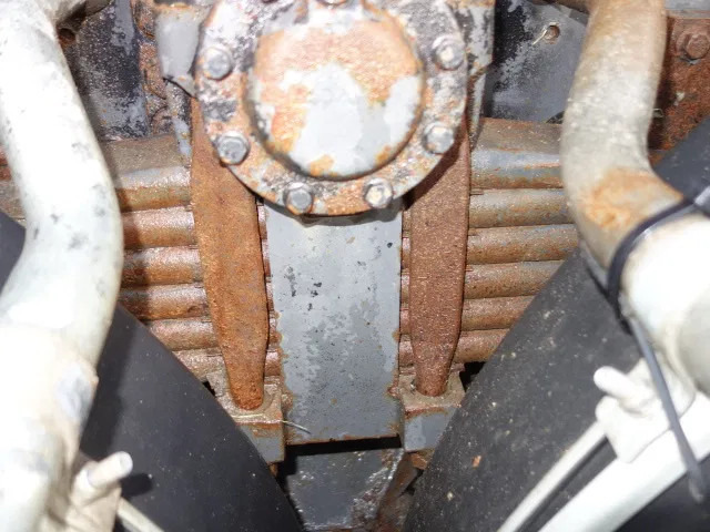 DAF 85.410 CF 6X4 STEEL SPRINGS MANUAL GEARBOX - Camión multibasculante: foto 5 DAF 85.410 CF 6X4 STEEL SPRINGS MANUAL GEARBOX - Camión multibasculante: foto 5