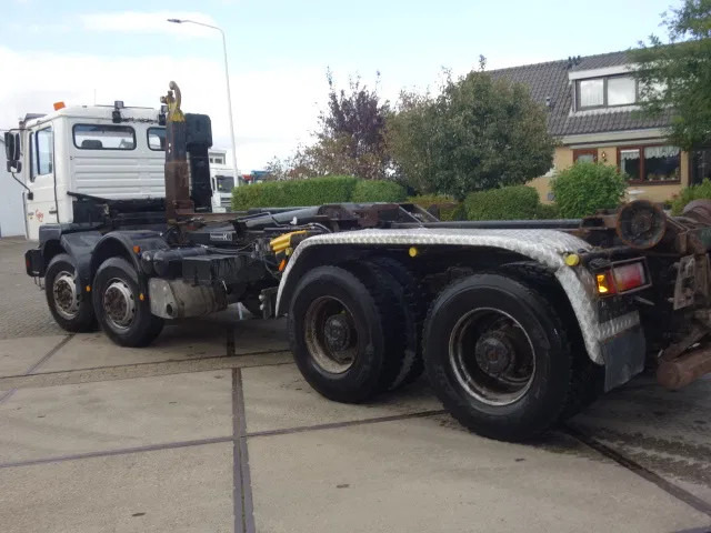 MAN 35-364 chassis cabine manual diesel pomp 6 cil 8x4 - Camión chasis: foto 2 MAN 35-364 chassis cabine manual diesel pomp 6 cil 8x4 - Camión chasis: foto 2