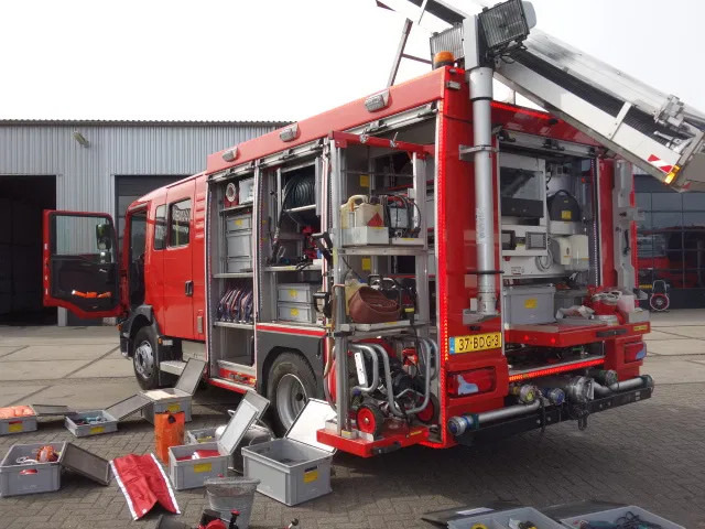 MAN TGM 15-250 FOAM TANK WATERTANK JOHNSTAD PUMP,AIRCO - Camión de bomberos: foto 4 MAN TGM 15-250 FOAM TANK WATERTANK JOHNSTAD PUMP,AIRCO - Camión de bomberos: foto 4