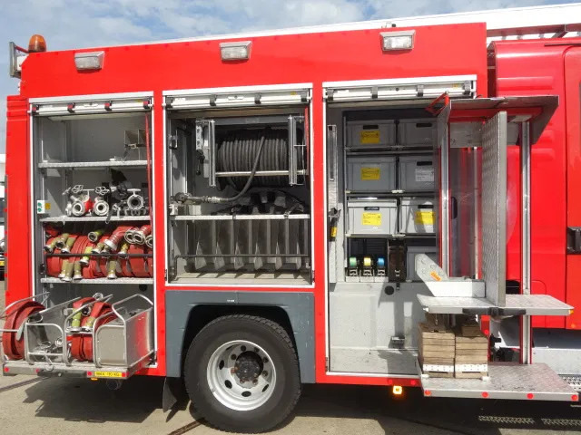 MAN TGM 15.290 15-280 BOMBEROS FIRE TRUCK, 3000 LITER PER MIN - Camión de bomberos: foto 3 MAN TGM 15.290 15-280 BOMBEROS FIRE TRUCK, 3000 LITER PER MIN - Camión de bomberos: foto 3