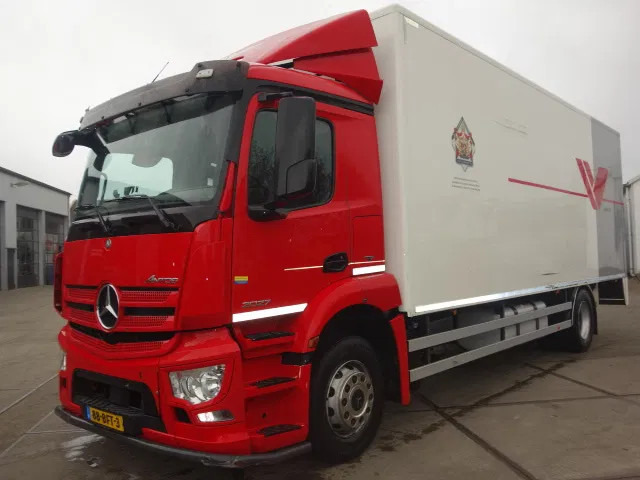Mercedes-Benz Antos 2027 - Camión caja cerrada: foto 1 Mercedes-Benz Antos 2027 - Camión caja cerrada: foto 1