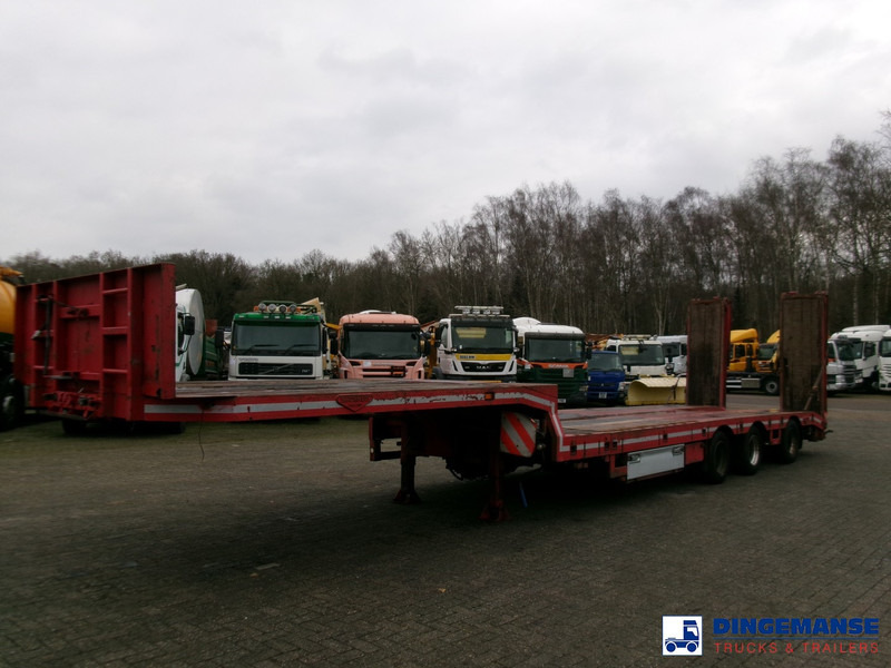 Broshuis 3-axle semi lowbed trailer 45t + ramps - DAMAGED - Semirremolque góndola rebajadas: foto 1 Broshuis 3-axle semi lowbed trailer 45t + ramps - DAMAGED - Semirremolque góndola rebajadas: foto 1