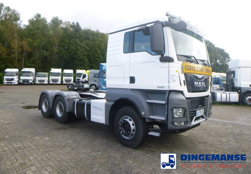 MAN TGX 33.560 6X4 + Retarder + Hydraulics / 96 t - Cabeza tractora: foto 2 MAN TGX 33.560 6X4 + Retarder + Hydraulics / 96 t - Cabeza tractora: foto 2