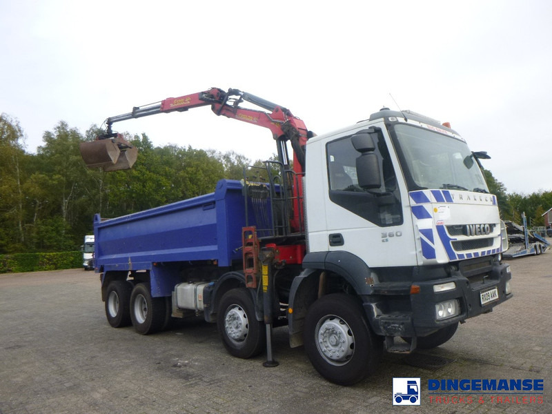 Iveco AD340T36 8x4 RHD tipper + Palfinger E120 plus + grapple - Camión grúa: foto 2 Iveco AD340T36 8x4 RHD tipper + Palfinger E120 plus + grapple - Camión grúa: foto 2