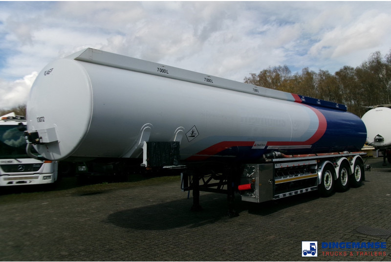 LAG Fuel tank alu 44.5 m3 / 6 comp + pump - Semirremolque cisterna: foto 1 LAG Fuel tank alu 44.5 m3 / 6 comp + pump - Semirremolque cisterna: foto 1