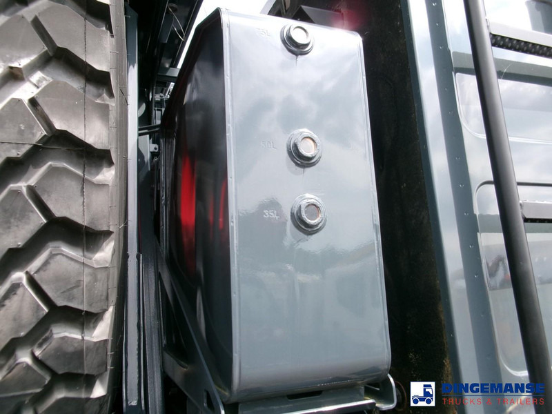 Camión cisterna MAN HX 18.330 4X4 RHD fuel tank 5.5 m3: foto 11