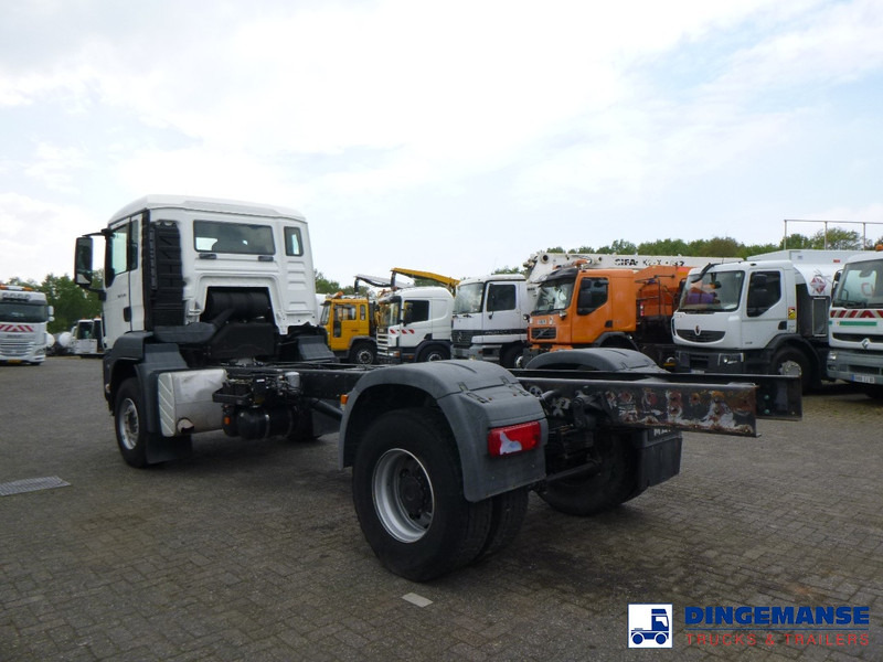 MAN TGS 19.360 4X2 BBS manual Euro 2 chassis + PTO - Camión chasis: foto 4 MAN TGS 19.360 4X2 BBS manual Euro 2 chassis + PTO - Camión chasis: foto 4