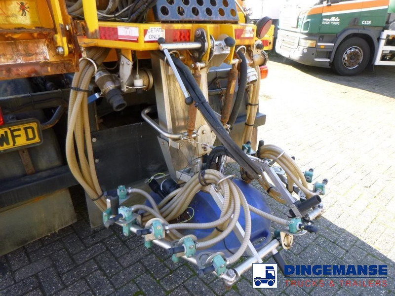Leasing de Mercedes-Benz Arocs 3240 8x4 RHD Schmidt snow plough / gritter Mercedes-Benz Arocs 3240 8x4 RHD Schmidt snow plough / gritter: foto 17