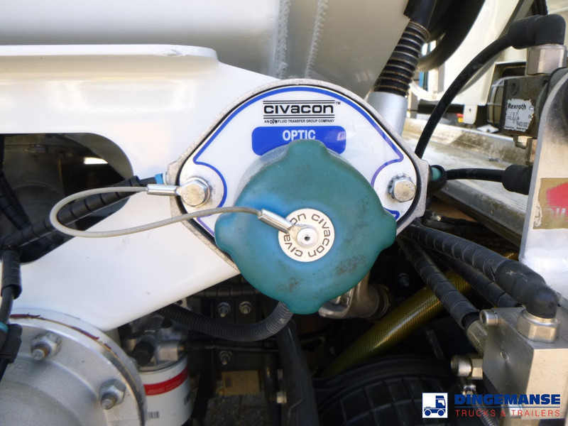Camión cisterna Renault Premium 270 dxi 4x2 fuel tank 13.7 m3 / 4 comp: foto 11