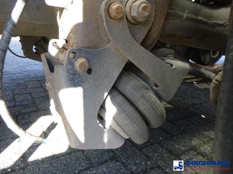 Semirremolque cisterna WHALE Vacuum tank inox 29 m3 / 1 comp + engine: foto 7 Semirremolque cisterna WHALE Vacuum tank inox 29 m3 / 1 comp + engine: foto 7