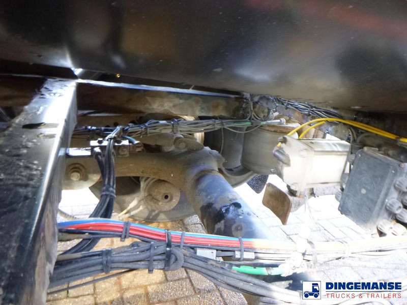 Semirremolque cisterna WHALE Vacuum tank inox 29 m3 / 1 comp + engine: foto 11 Semirremolque cisterna WHALE Vacuum tank inox 29 m3 / 1 comp + engine: foto 11