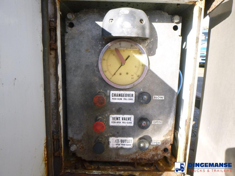 Semirremolque cisterna WHALE Vacuum tank inox 29 m3 / 1 comp + engine: foto 15 Semirremolque cisterna WHALE Vacuum tank inox 29 m3 / 1 comp + engine: foto 15