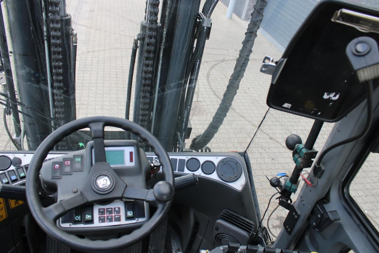 Kalmar DCE80-9 - Carretilla elevadora diésel: foto 4 Kalmar DCE80-9 - Carretilla elevadora diésel: foto 4