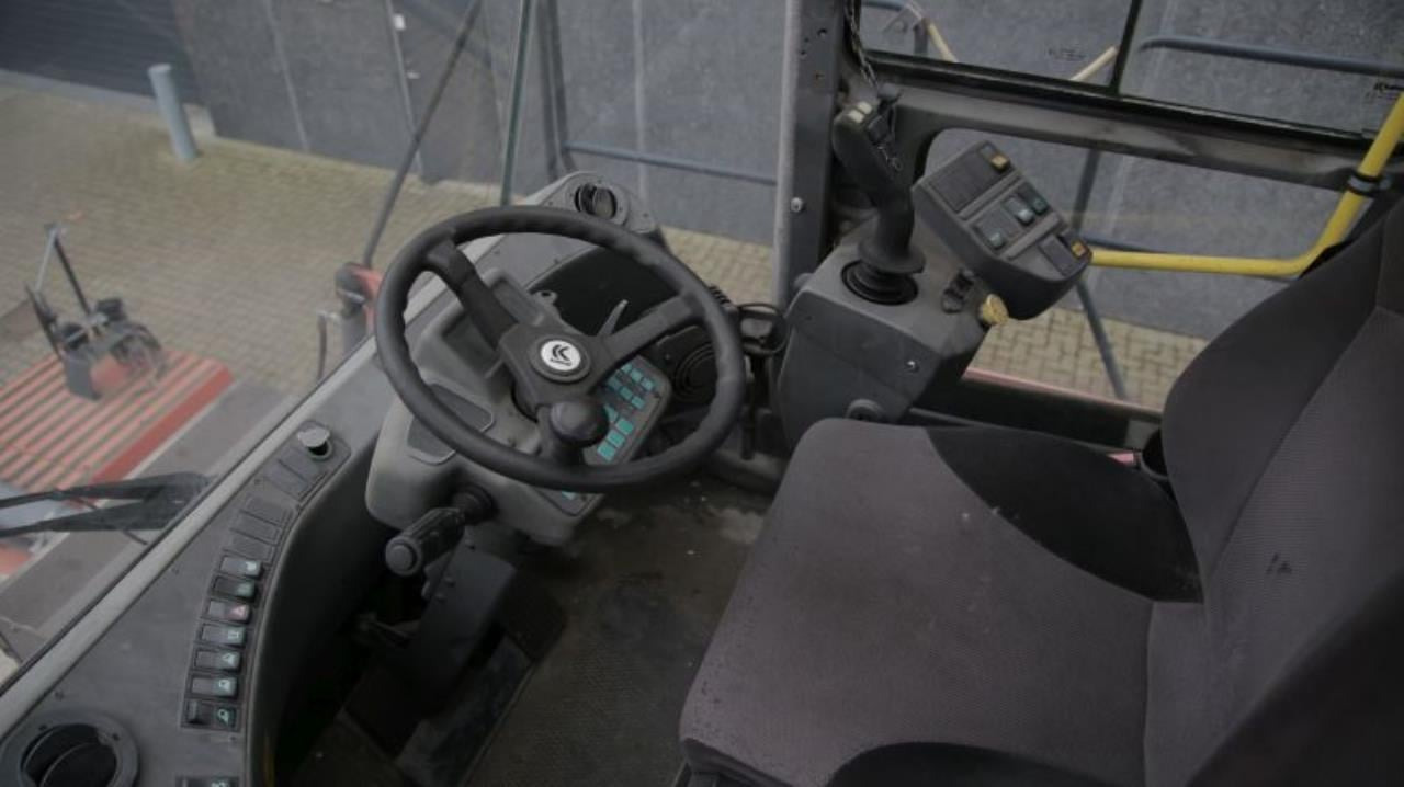 Kalmar DCF90-45ES - Carretilla para contenedores: foto 4 Kalmar DCF90-45ES - Carretilla para contenedores: foto 4