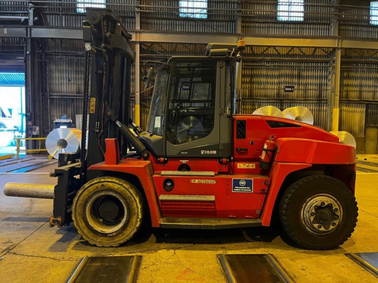 Kalmar DCG120-6 - Carretilla elevadora diésel: foto 1 Kalmar DCG120-6 - Carretilla elevadora diésel: foto 1