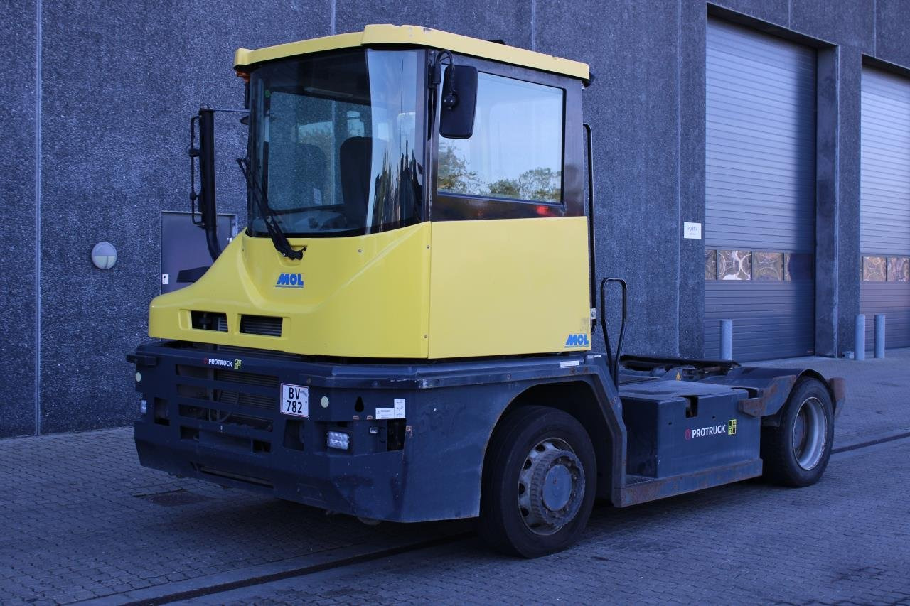 MOL RM255 4X4 - Tractor industrial: foto 2 MOL RM255 4X4 - Tractor industrial: foto 2