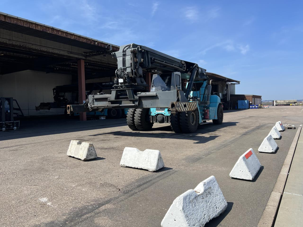 SMV 4531 TB5 - Reach stacker: foto 2 SMV 4531 TB5 - Reach stacker: foto 2