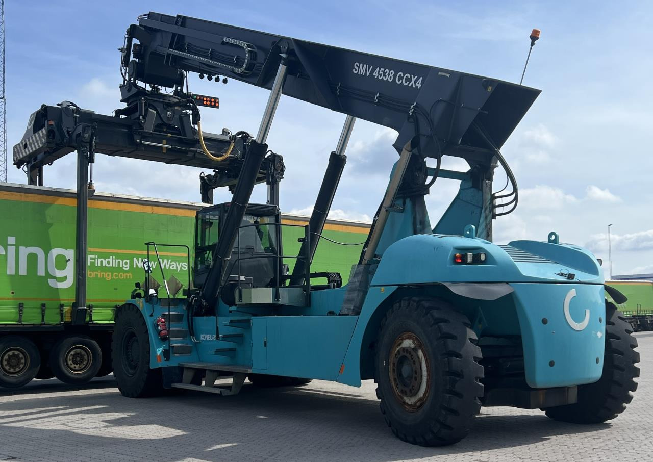 SMV 4538 CCX4 - Reach stacker: foto 4 SMV 4538 CCX4 - Reach stacker: foto 4