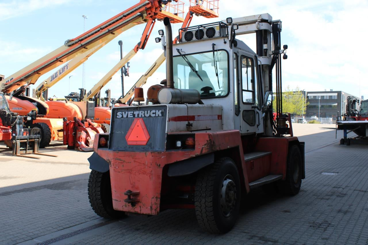 SveTruck 1260-30 - Carretilla elevadora diésel: foto 3 SveTruck 1260-30 - Carretilla elevadora diésel: foto 3