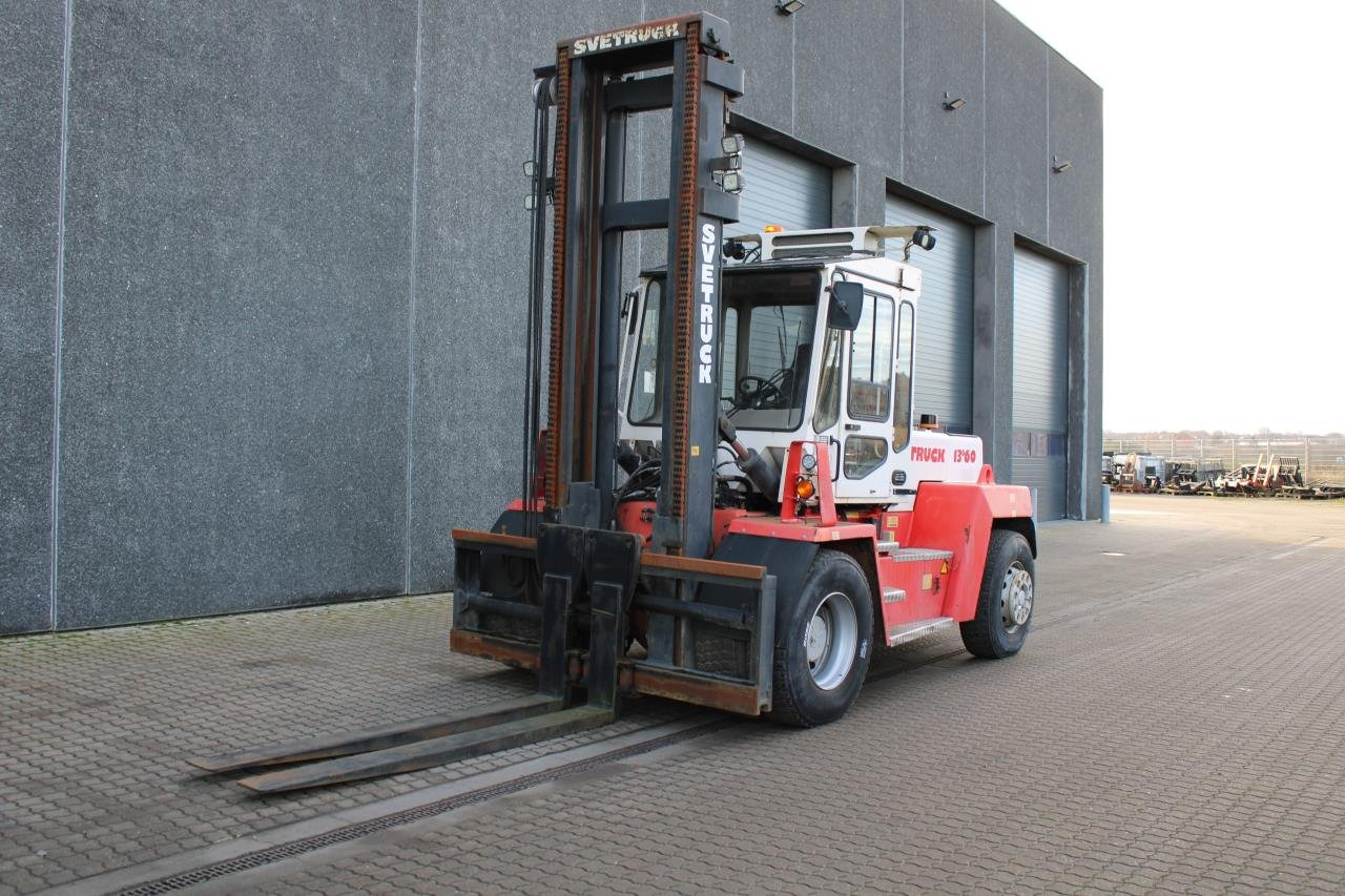 SveTruck 13660 - Carretilla elevadora diésel: foto 2 SveTruck 13660 - Carretilla elevadora diésel: foto 2