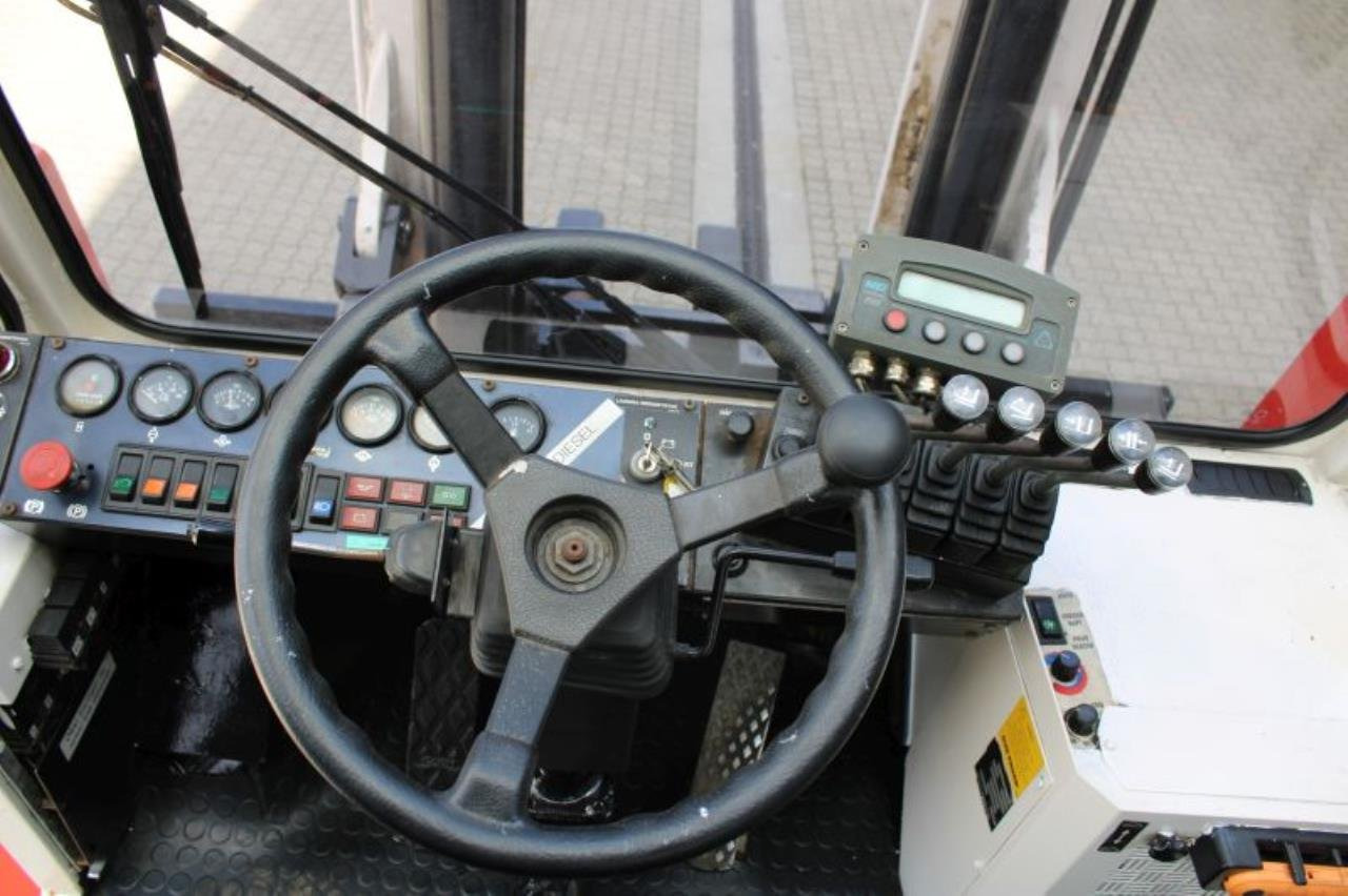 SveTruck 15120-35 - Carretilla elevadora diésel: foto 4 SveTruck 15120-35 - Carretilla elevadora diésel: foto 4