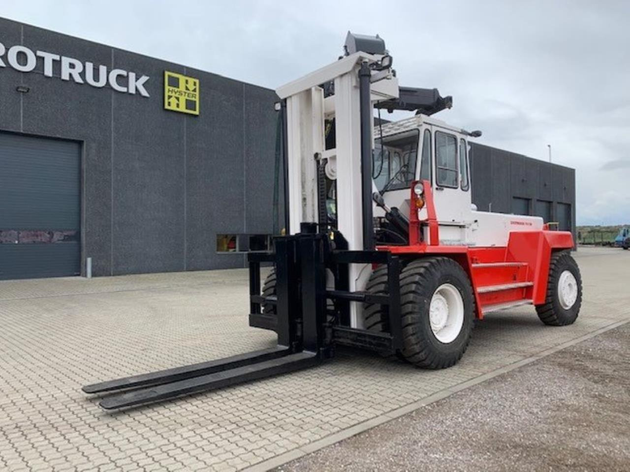 SveTruck 25120-42 - Carretilla elevadora diésel: foto 2 SveTruck 25120-42 - Carretilla elevadora diésel: foto 2