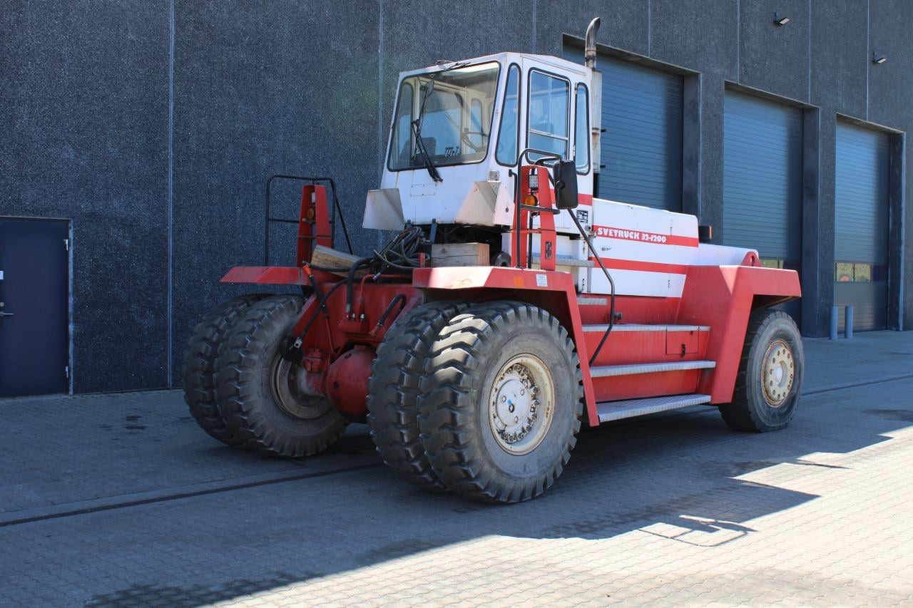 SveTruck 32120-47 - Carretilla elevadora diésel: foto 2 SveTruck 32120-47 - Carretilla elevadora diésel: foto 2