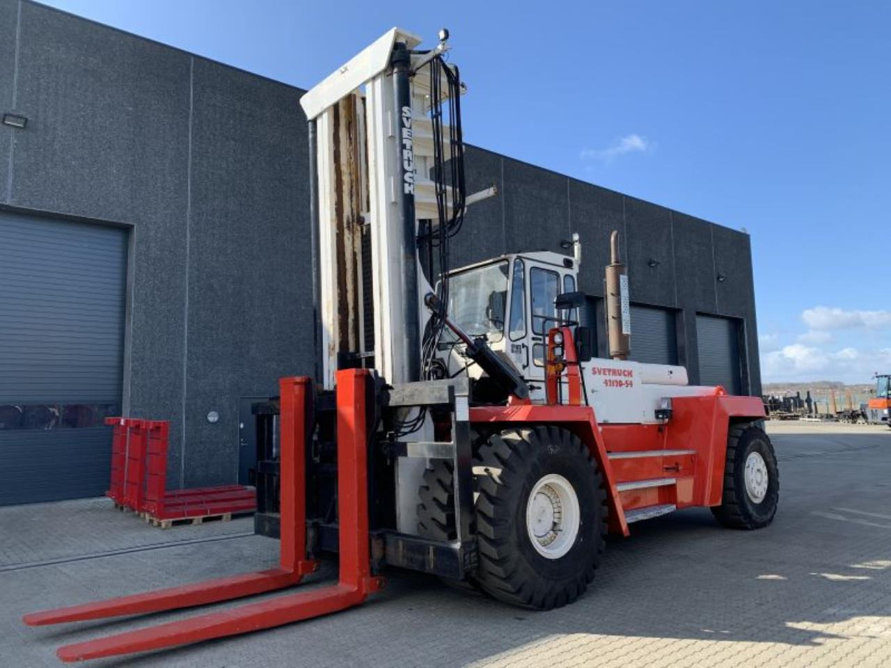 SveTruck 42120-54 - Carretilla elevadora diésel: foto 2 SveTruck 42120-54 - Carretilla elevadora diésel: foto 2